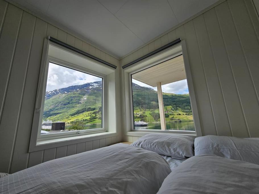 Modern With Panorama View * Olden